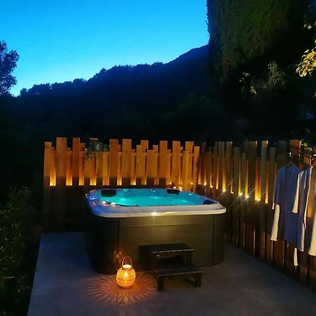 Maison à la campagne avec SPA et piscine Tourrettes-sur-Loup Esterno foto